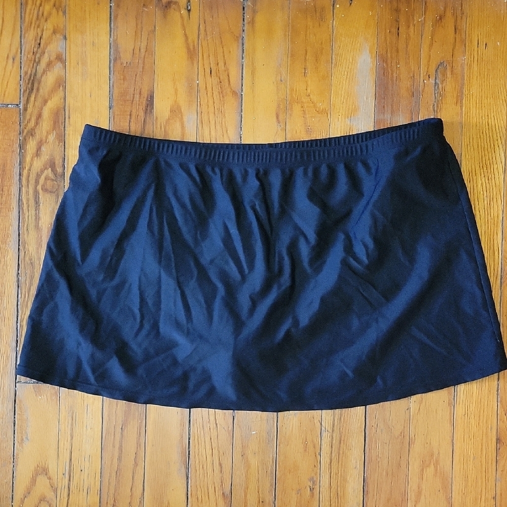 St. John's Bay Black Swim Coverup Skirt Size 16 EUC Summer Coastal Vacation